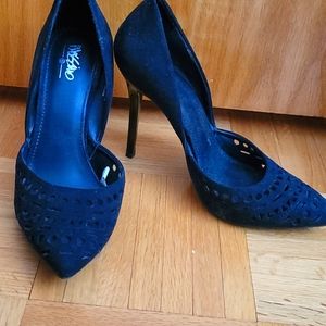 Suede pointed toe pumps